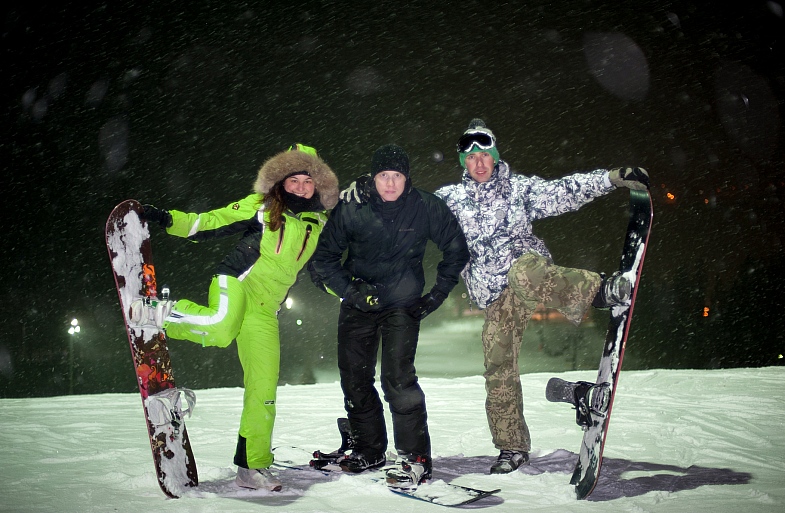 Команда сноубордеров в Логойске