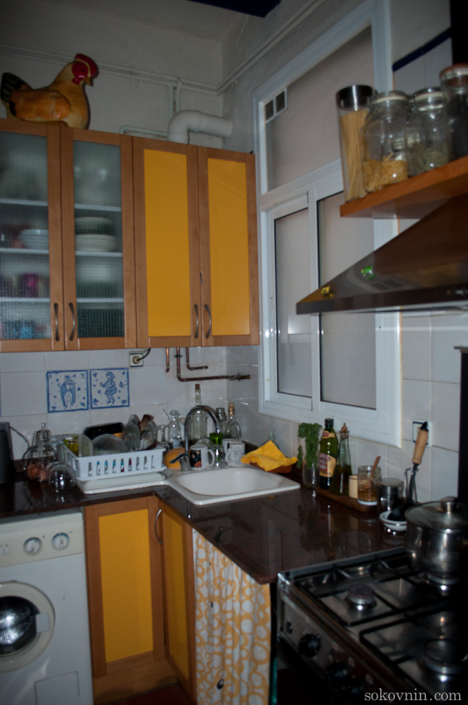 Кухня в нашей квартире в Барселоне