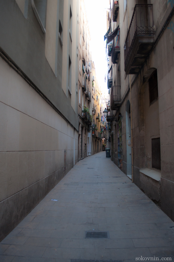 Узкие улицы Барселоны