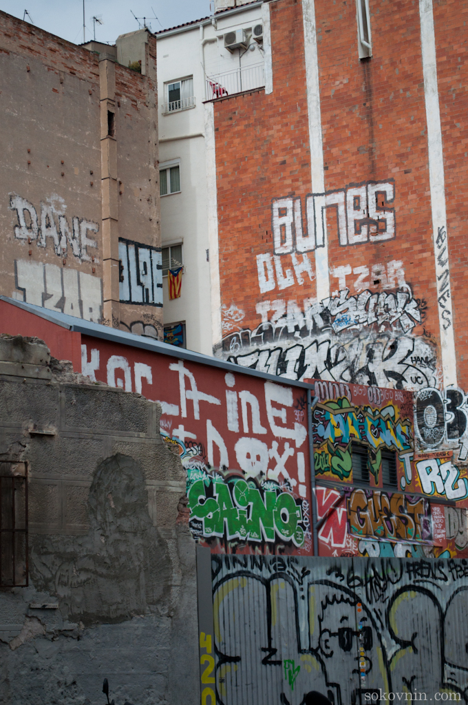 Граффити в Барселоне