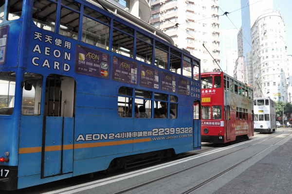 Двухэтажные трамваи в Гонконге
